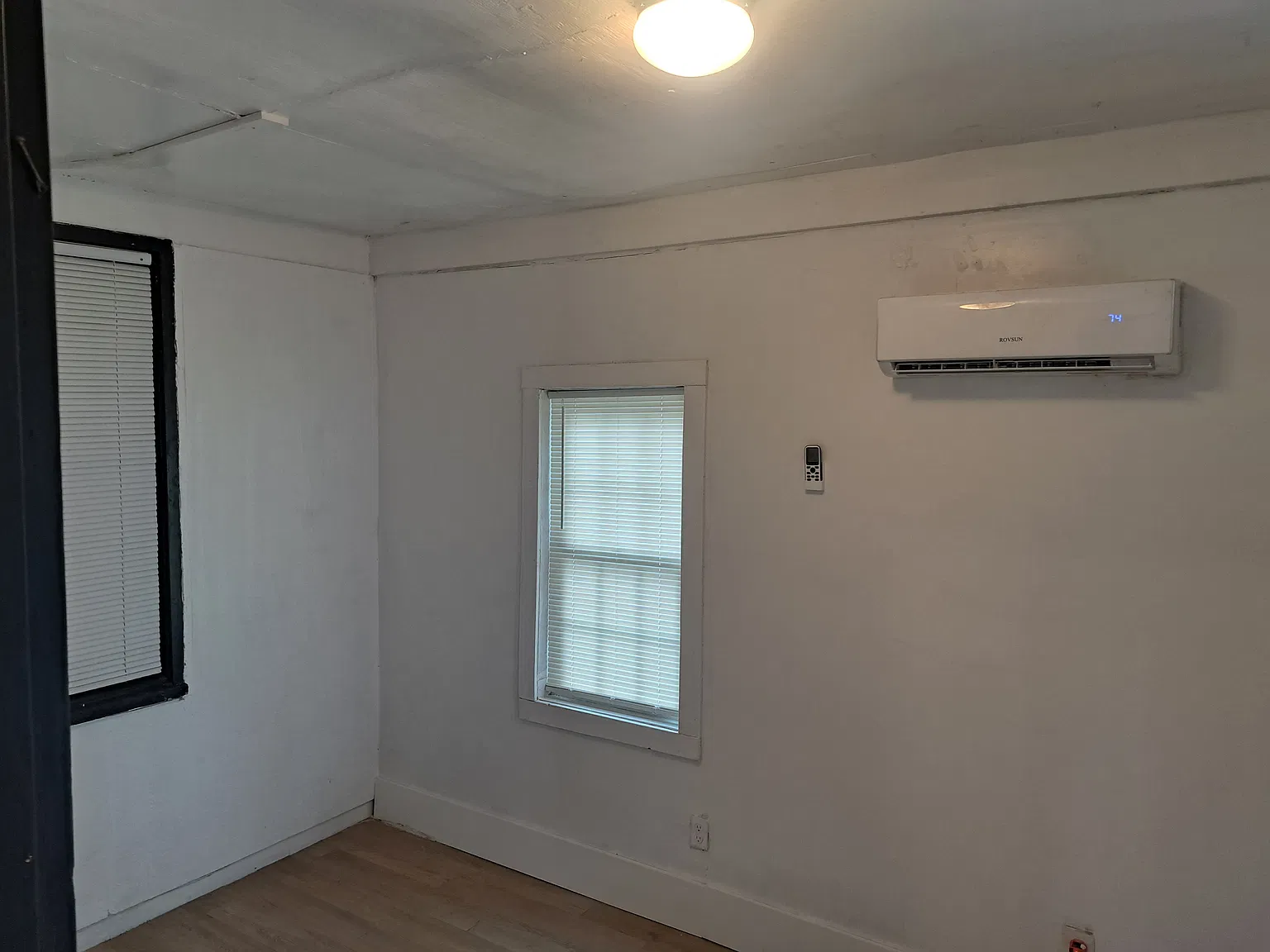 3 bed, 1.5 bath, 1194 sqft, $2,000 — Photo 3
