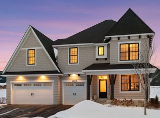 5290 Rolling Hills Pkwy, Victoria, MN 55318