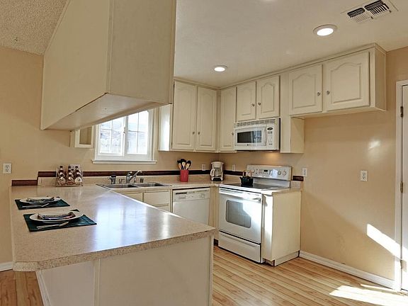 5th image of 6612 Kaestner Ct