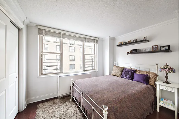 Sold by Stribling | media 3