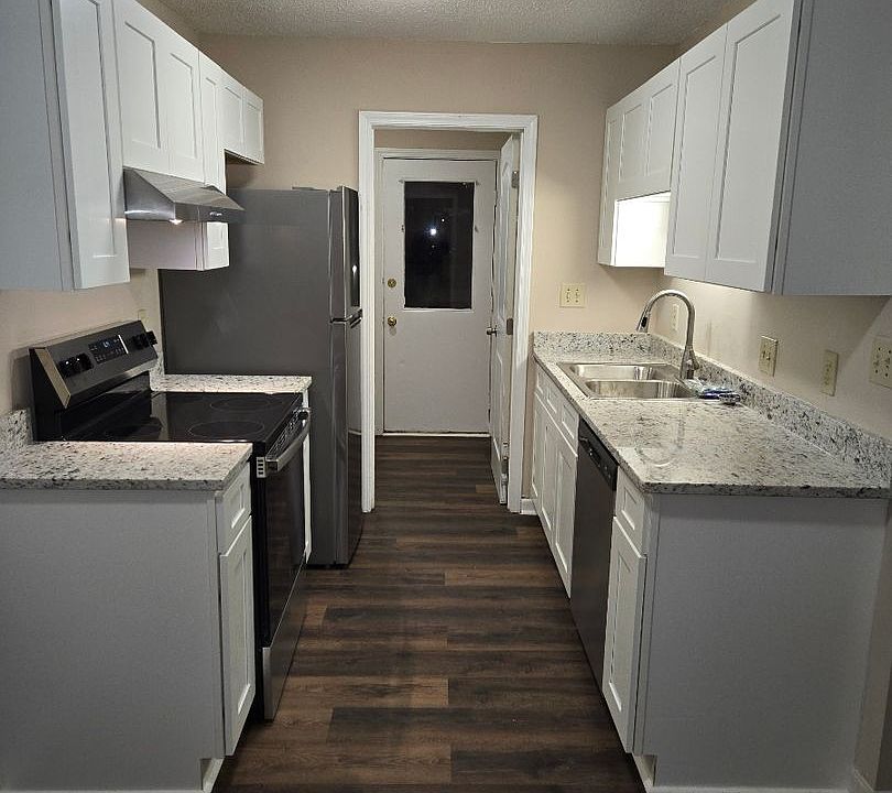 1st image of 3919 Halyard Way