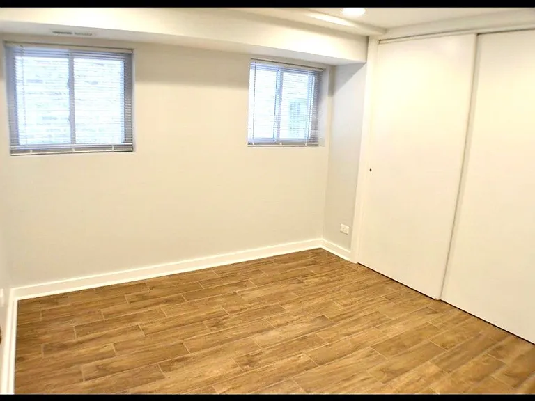 2652 N Harding Ave — Photo 5