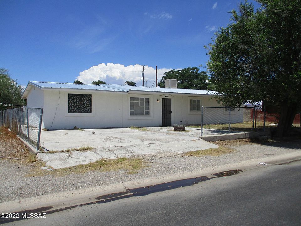 1st image of 704 N Flagstaff Ave