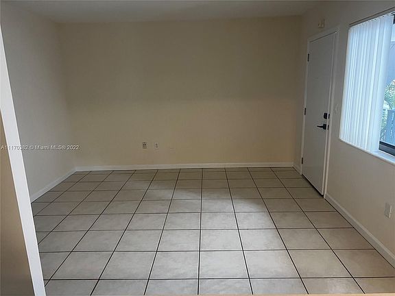 4th image of 3242 Mary St APT S310