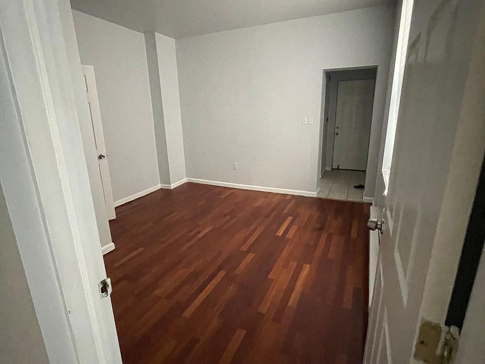 1st image of 1431 W Tioga St