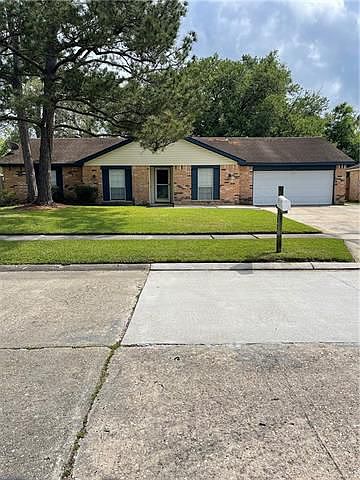 1st image of 307 Crestwood Dr
