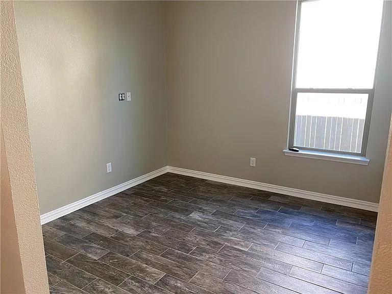 712 Estes Park — Photo 22