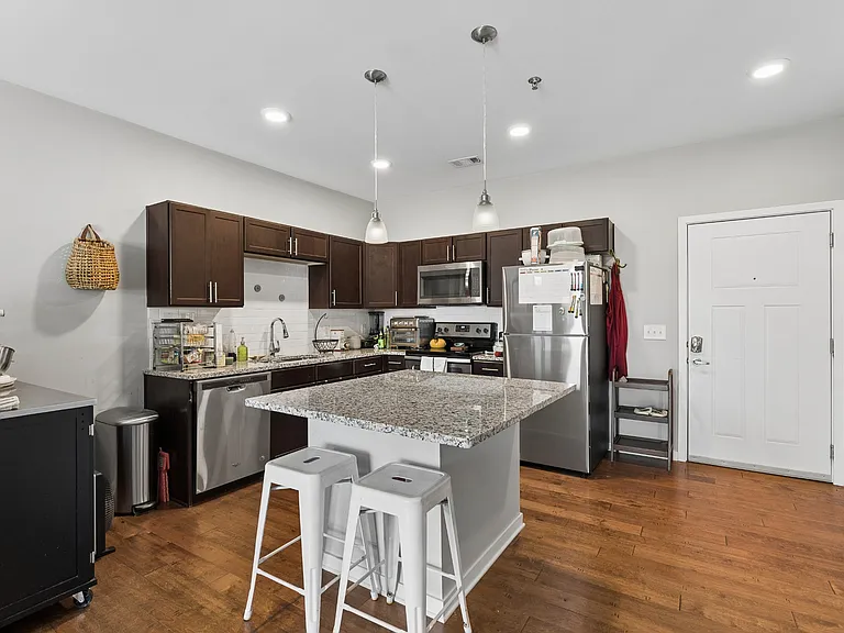 1122 Litton Ave #319 — Photo 1