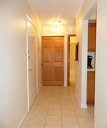 3rd image of 2263 Country Club Dr APT 16