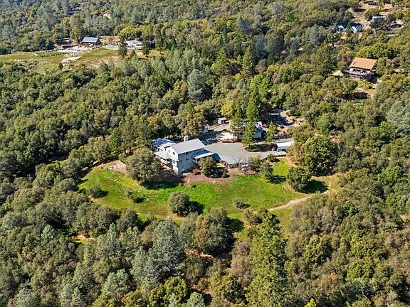 3rd image of 18450 Sugar Loaf Rd