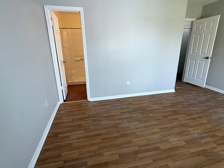 7454 Wynnewood Sq — Photo 18