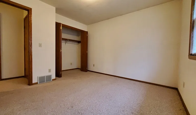 1336-1342 Honeysuckle Ln #1336 — Photo 6