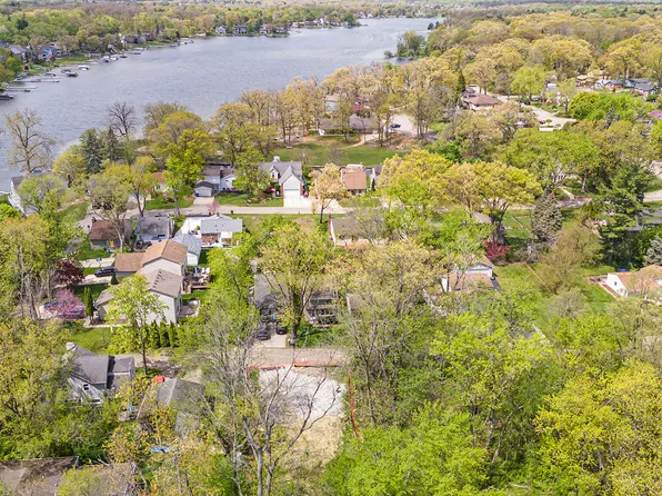 3965 Carrick Ave, West Bloomfield, MI 48324