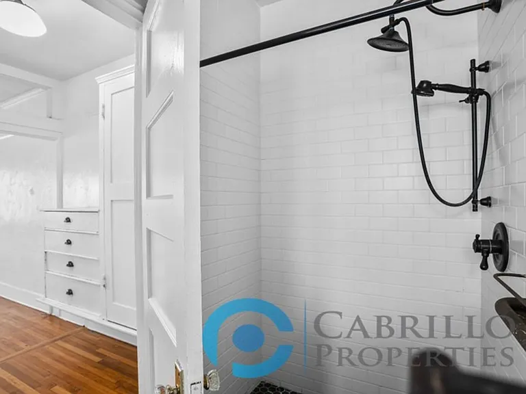 Casa Blanca Apartments — Photo 42