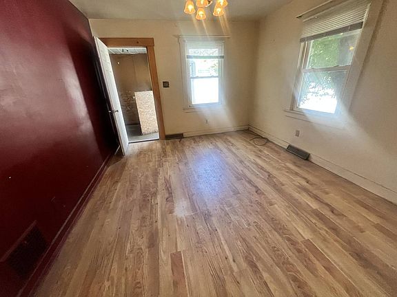 5th image of 69 B St