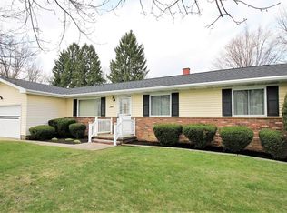 2887 Greenridge Rd, Barberton, OH 44203