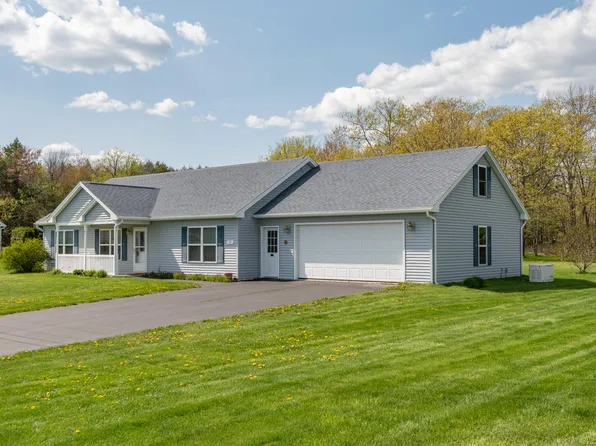 11 Fieldstone Drive, Oakland, ME 04963