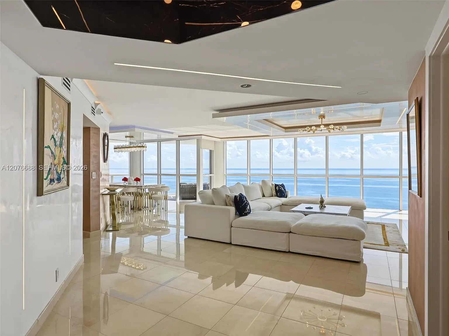Oceania I Condo — Photo 2