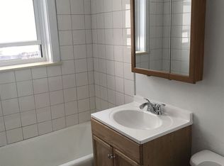 4945 N Whipple St APT 1E, Chicago, IL 60625