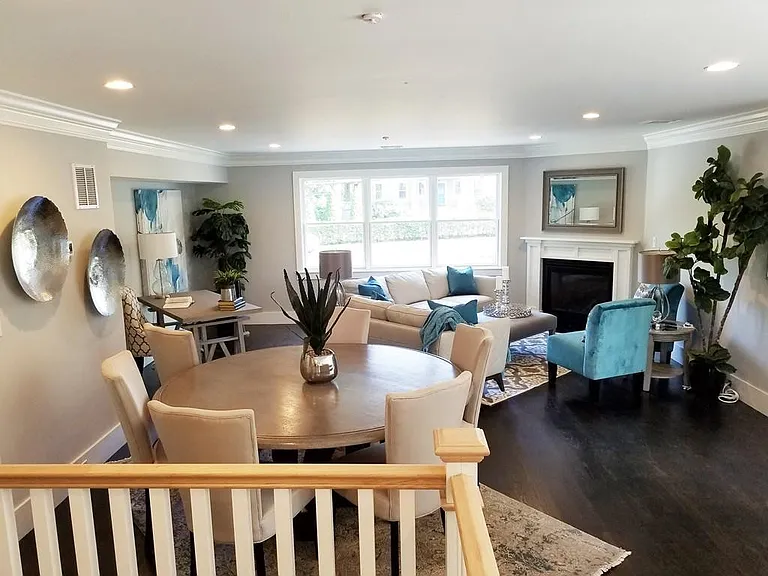 1525 Beacon St #3 — Photo 3