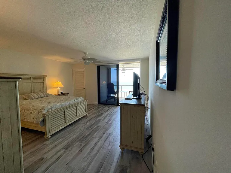 355 S Ocean Dr #807 — Photo 18