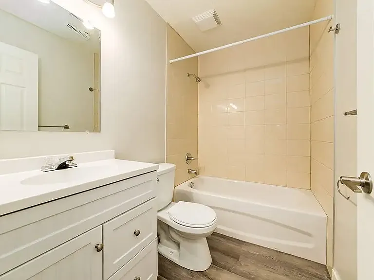 5327 A 38th Ave — Photo 22