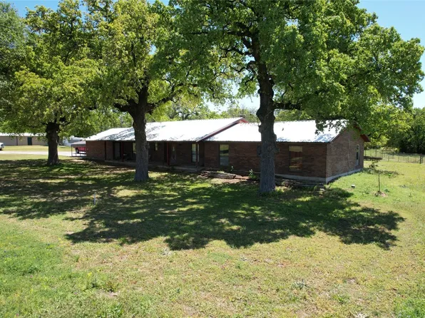 802 W Lubbock St, Gorman, TX 76454