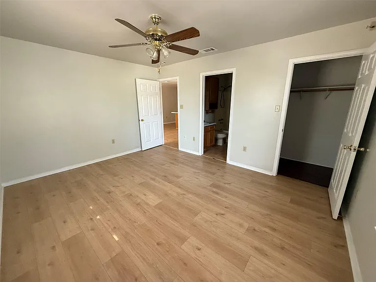 2907 Whisper Oaks Ln #D — Photo 10