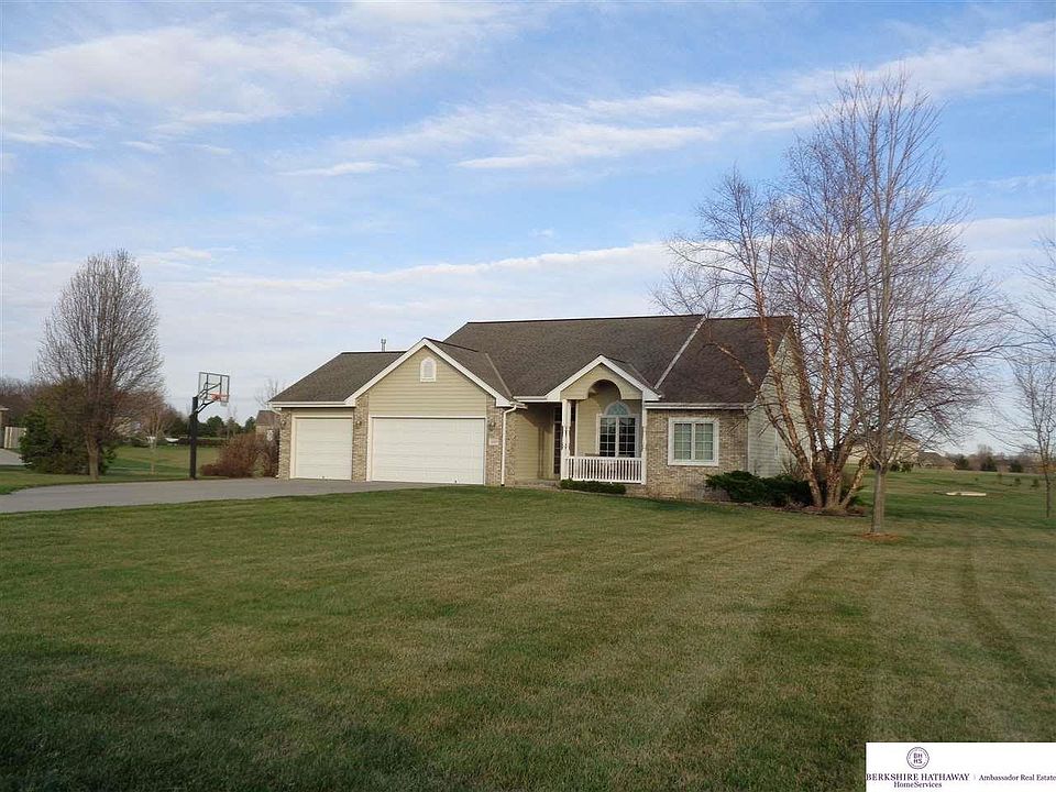 1st image of 15337 Chasemore Dr