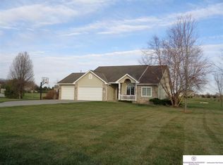 15337 Chasemore Dr, Plattsmouth, NE 68048