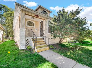 15621 Marshfield Ave, Harvey, IL 60426