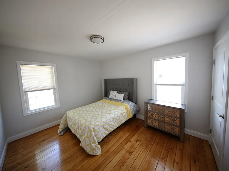 10 Trenton St — Photo 19