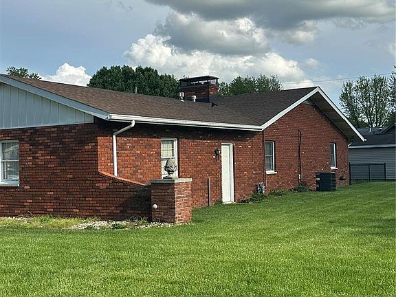 2nd image of 135 Sundown Dr