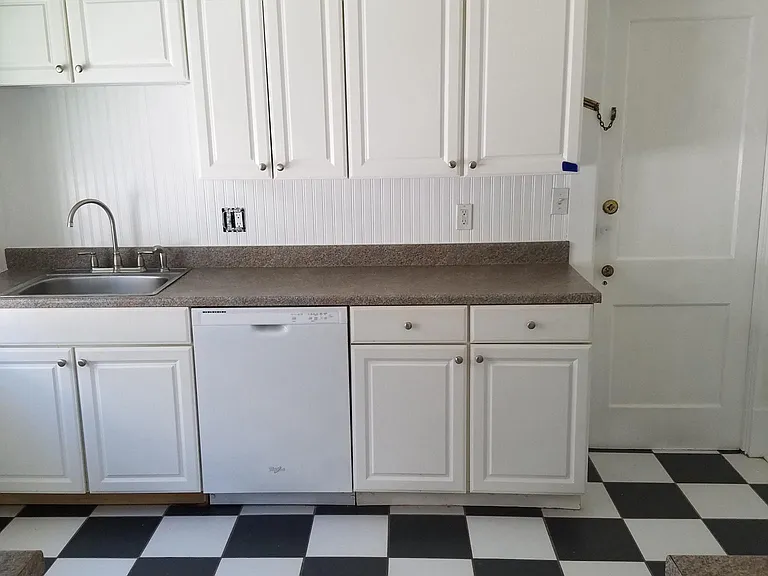 1259 Jackson Ave #2 — Photo 9
