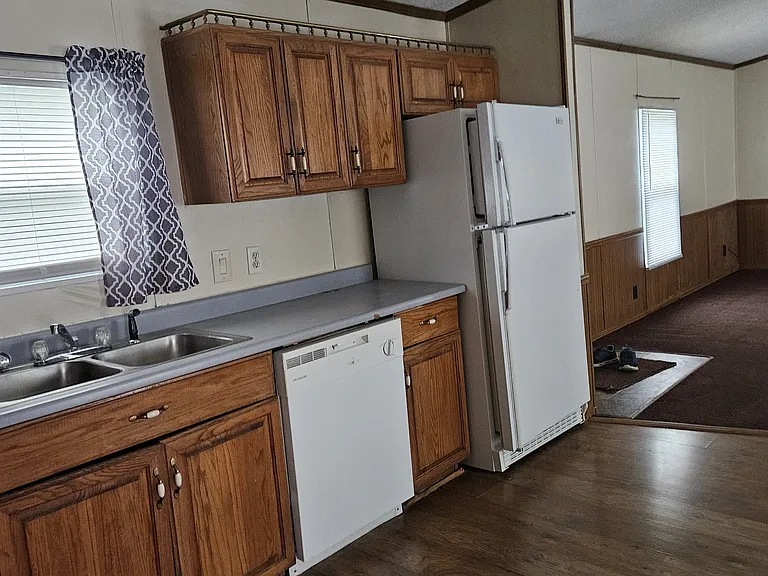 183 Southwest Dr #13 — Photo 4