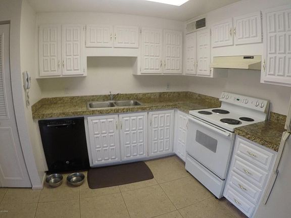 4th image of 3816 E Winchcomb Dr