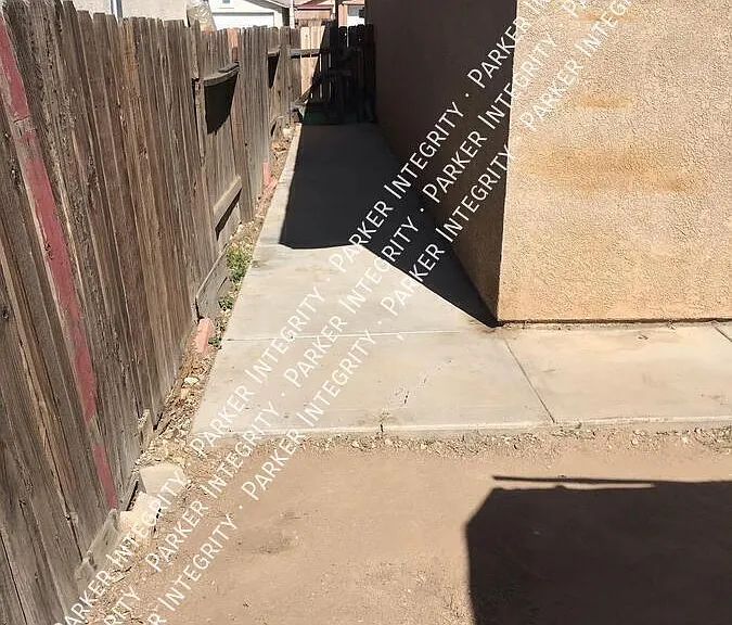 15202 Stable Ln — Photo 18