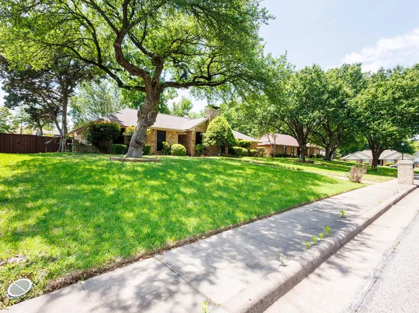 228 N Beltwoods Dr, Desoto, TX 75115