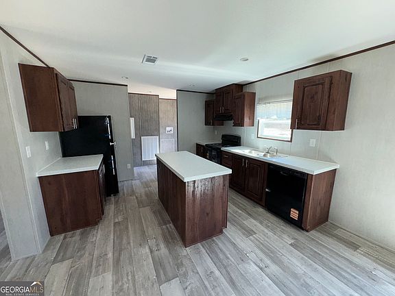 4th image of 420 Mosley Bridge Rd