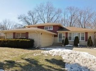 1318 Heather Rd, Homewood, IL 60430