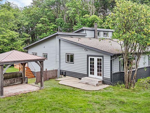 3rd image of 884 Fairmount Avenue