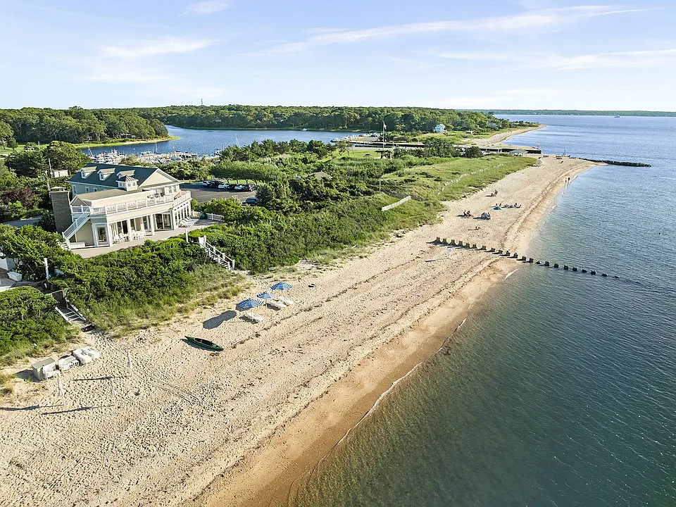 351 Kings Point Rd