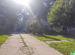 312 S Perth St, Schaller, IA 51053
