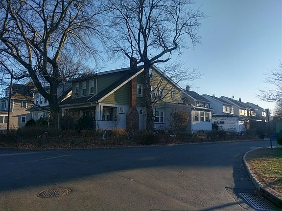 3rd image of 36 Fontaine Ave