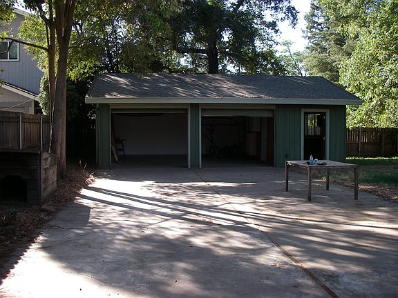 5th image of 3913 New York Ave