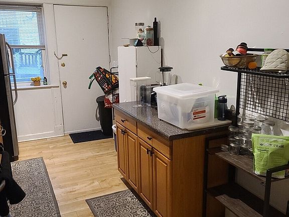 3rd image of 4607 N Ashland Ave #1