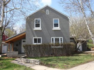 5583 Angle Ln, Greendale, WI 53129