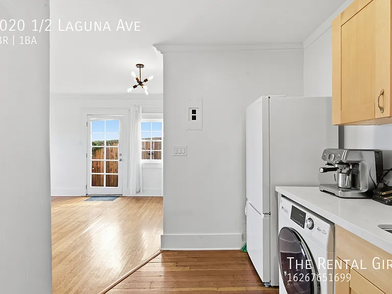 1020 1/2 Laguna Ave — Photo 4