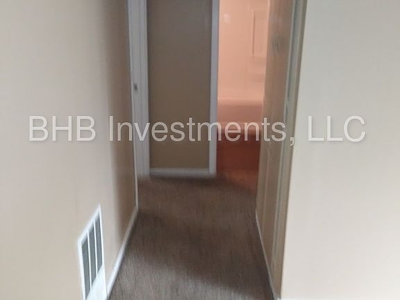 5th image of 2431 W Arlington Ct