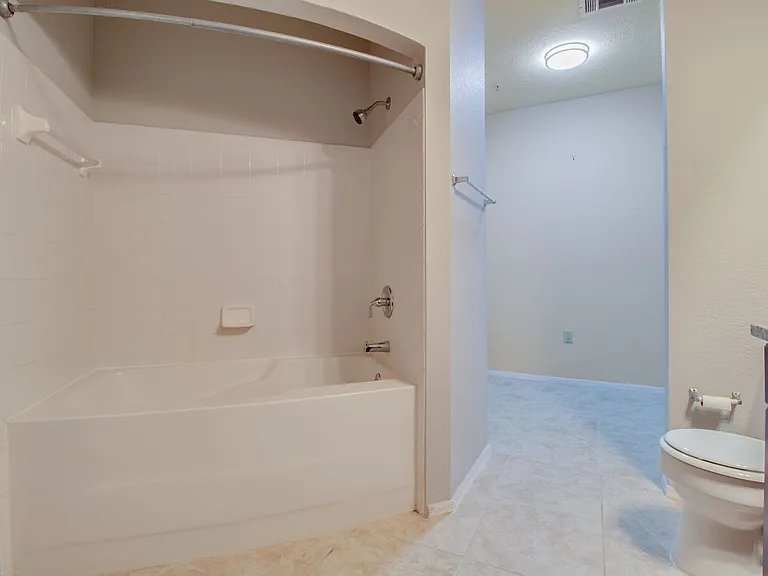 107 Vista Verdi Cir #213 — Photo 13